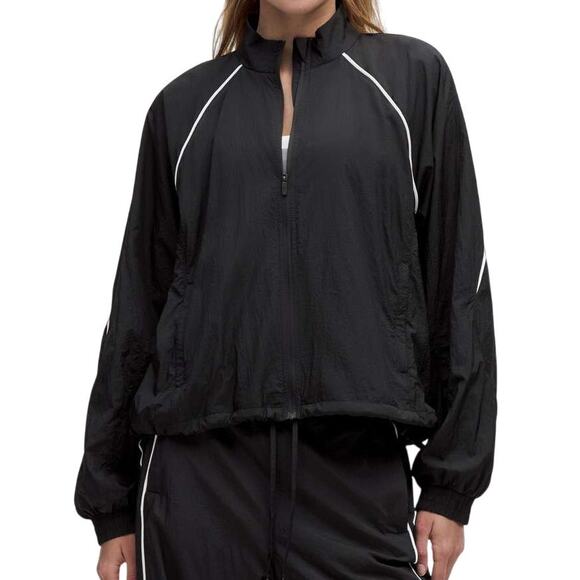 Lululemon License to Train Lightweight Jacket Black Women's Size 2 New With Tags - Picture 1 of 10